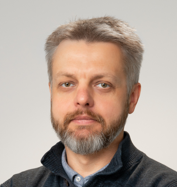 Piotr Jarmołowicz